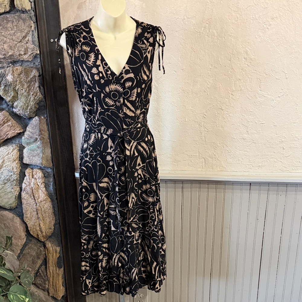Chaps Black and Tan Pattern Midi Dress